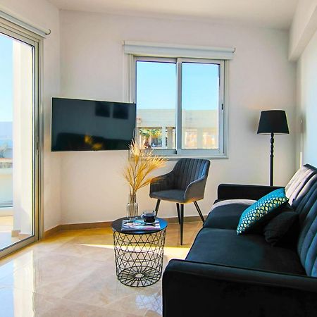 Phaedrus Living Seaside Residence Lighthouse 70 Paphos Exterior photo